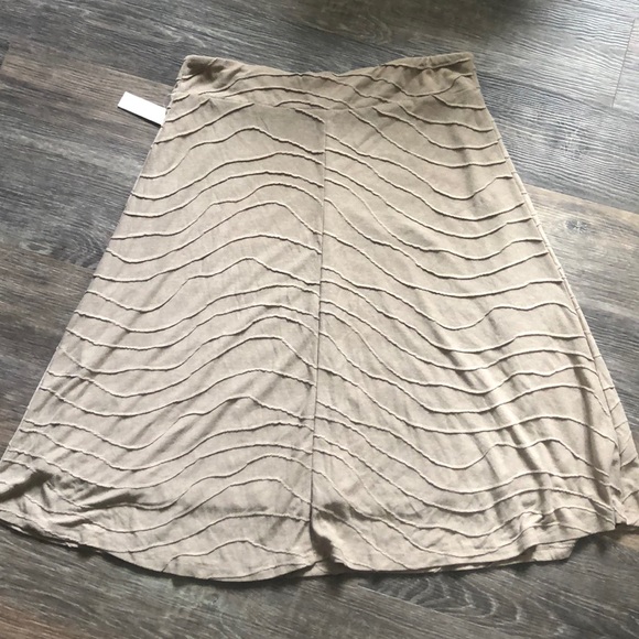 Women’s Larry Levine Stretch Skirt NWT Sz L - Picture 5 of 5